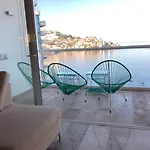 Apartamento con Piscina Frente al Mar en Acapulco